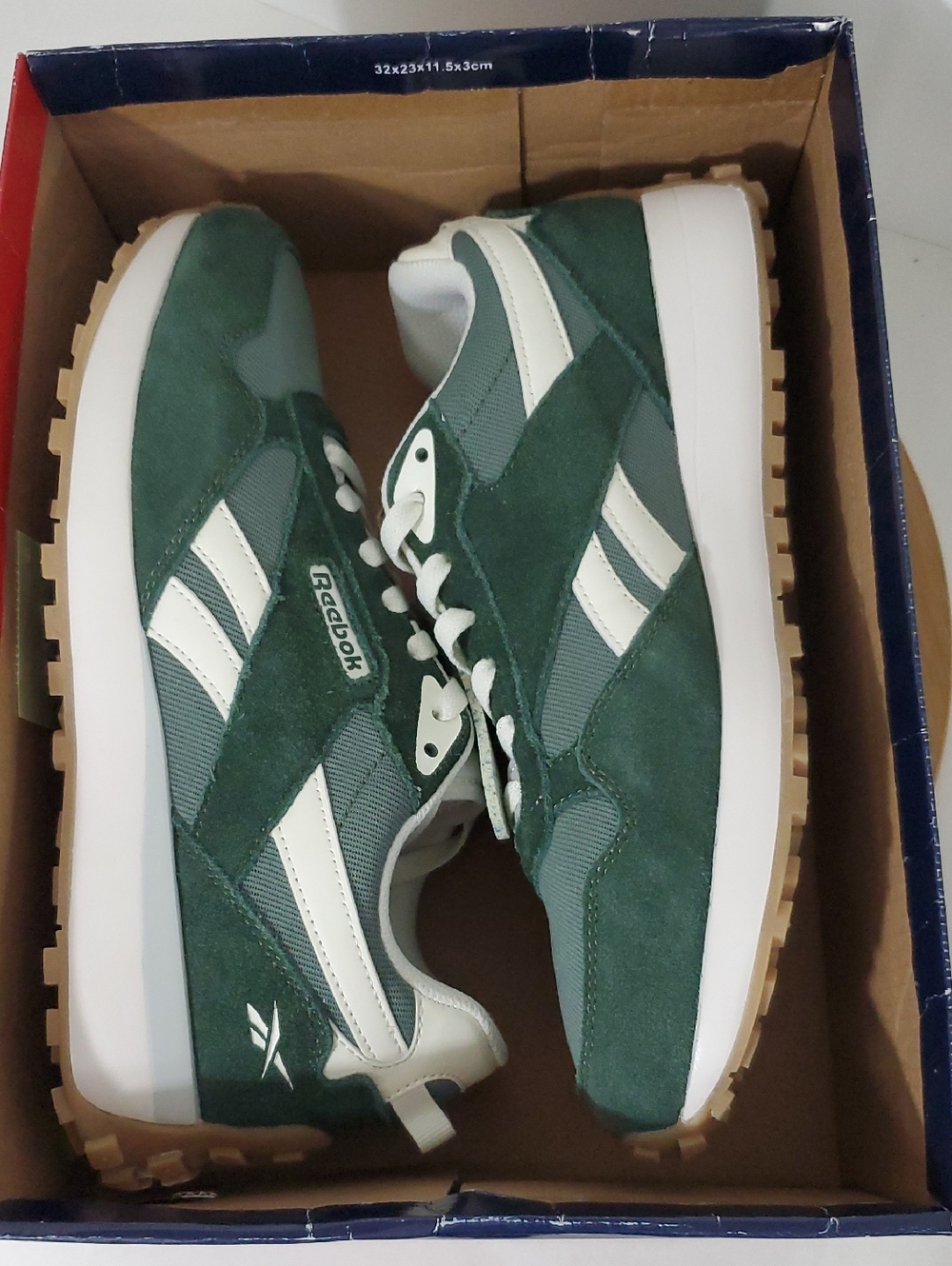 Reebok Men's Drive Dark Green White Retro Sneaker Gum Sole NWT Size 8.5 - Picture 8 of 9